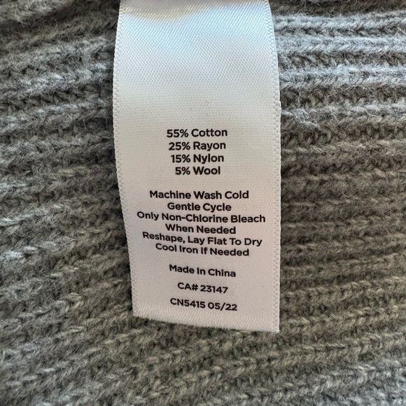Talbots Heather Gray Turtleneck Sweater | Size Medium - Picture 6 of 6